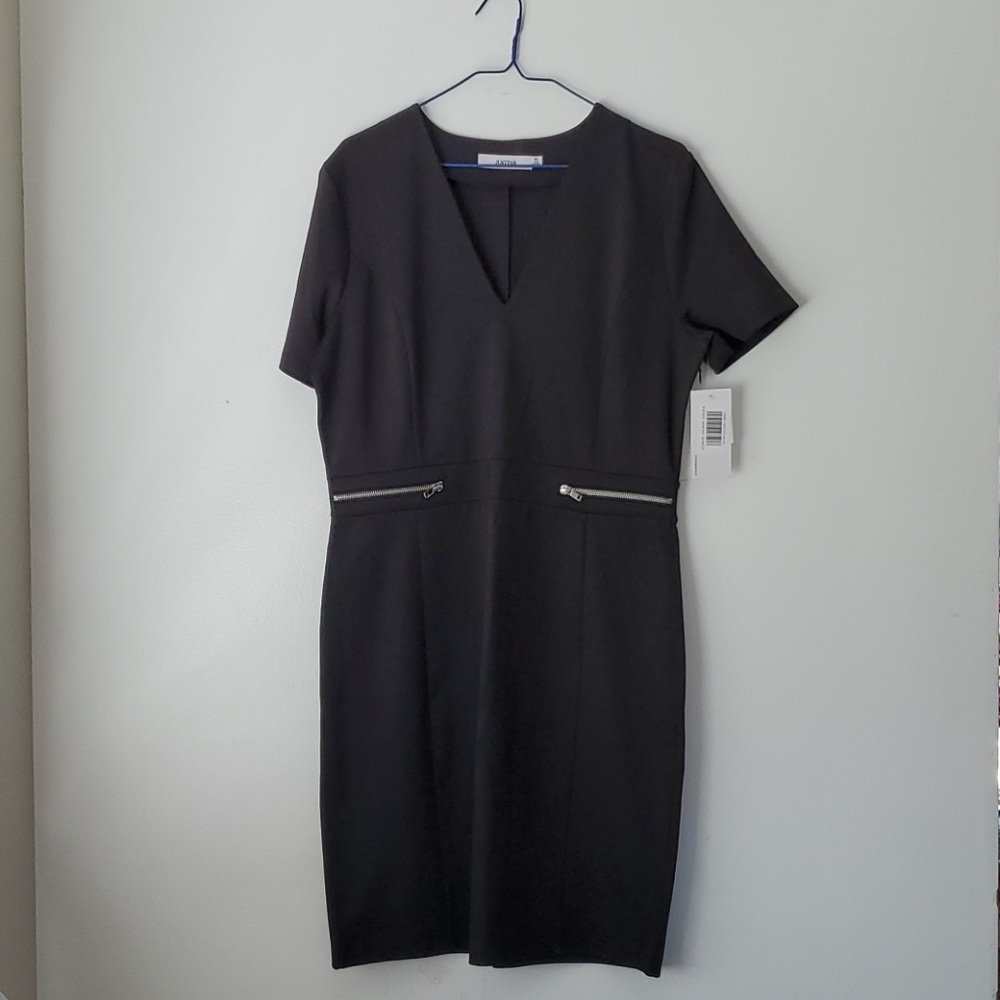 Black short sleeve dress